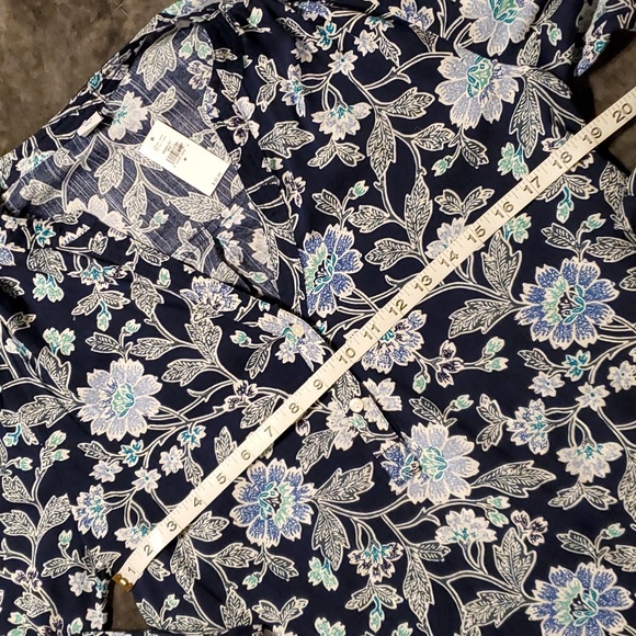 NWT Old Navy floral blouse - Picture 4 of 8